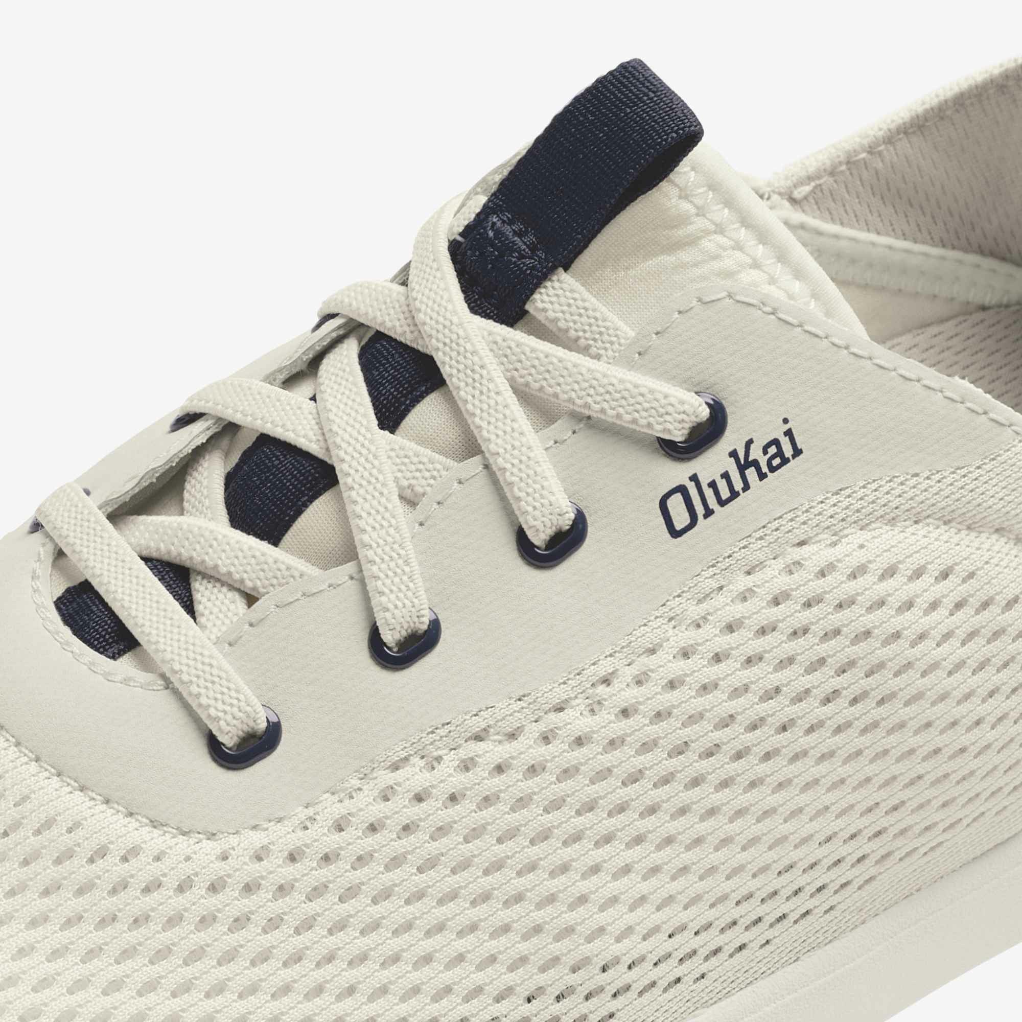 Moku Pae - White and / Trench Blue