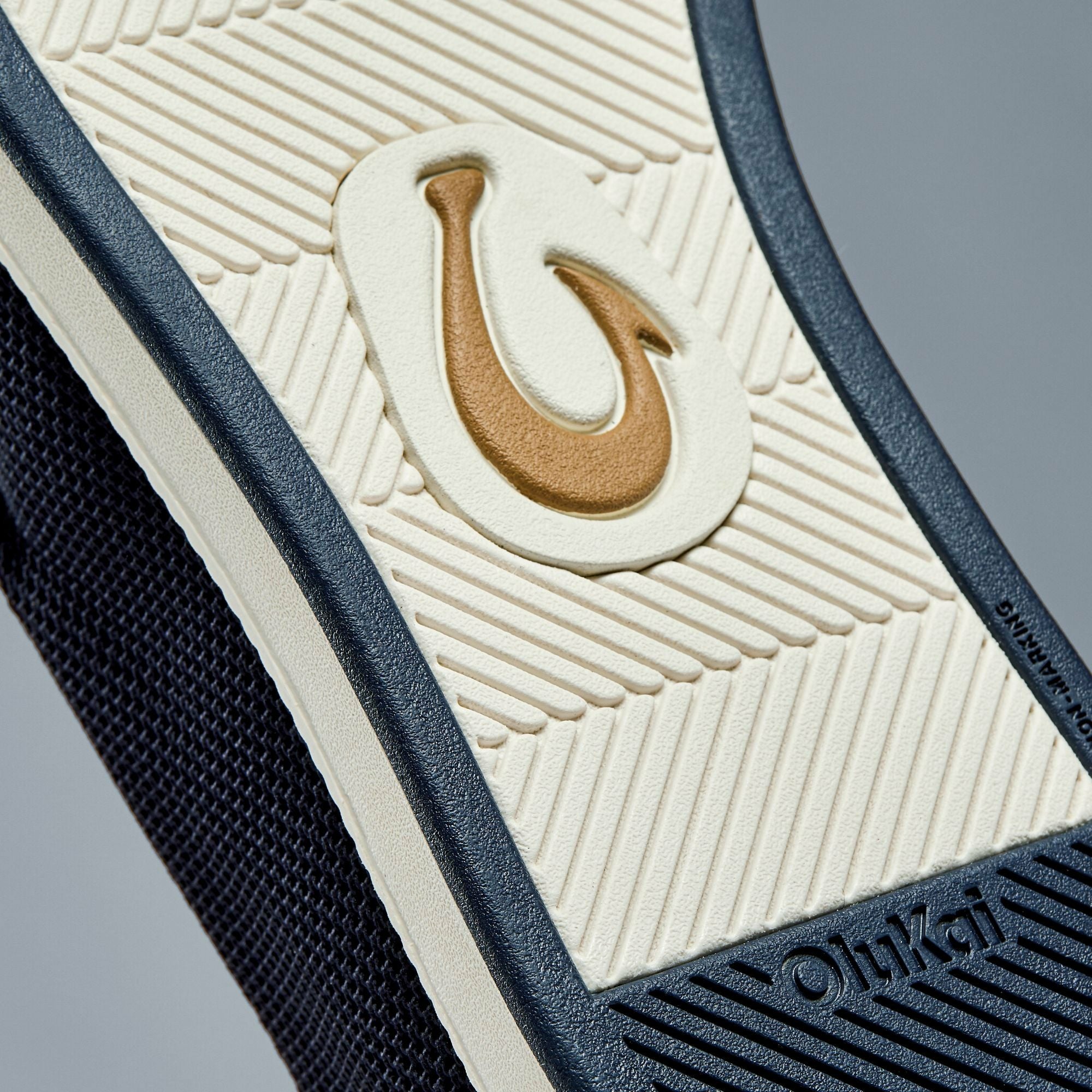 Kākaha Mesh Men‘s Slip-On Shoes - Navy