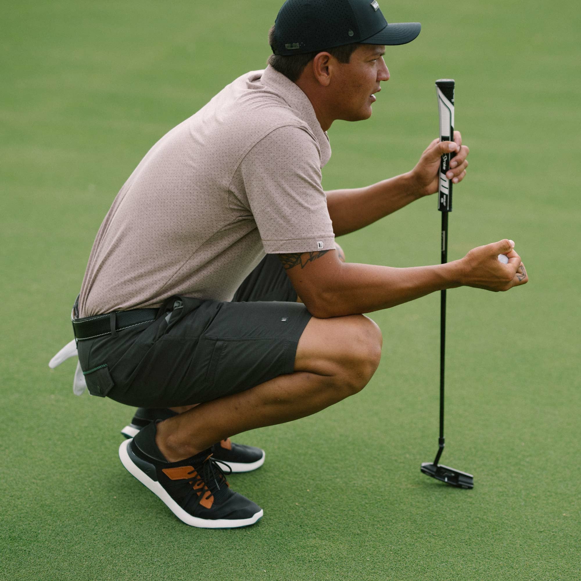 Manele Breathable Golf Shoes - Black / Dark Shadow