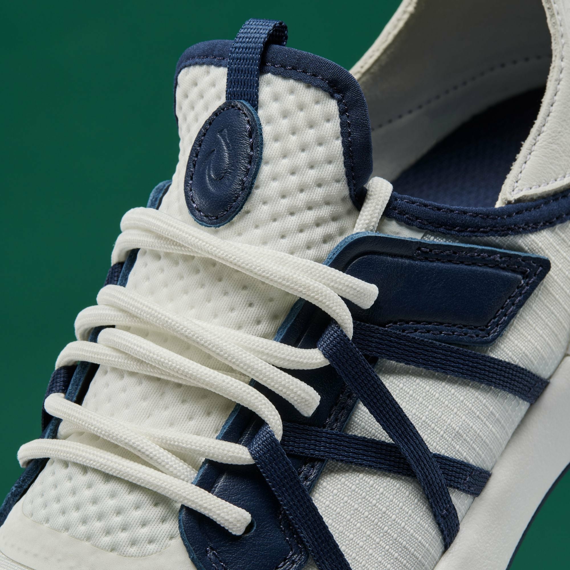 Manele Breathable Golf Shoes - Bright White / Mood Indigo
