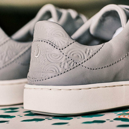 Pehuea Lī ‘Ili Women's Leather Sneakers - Ash