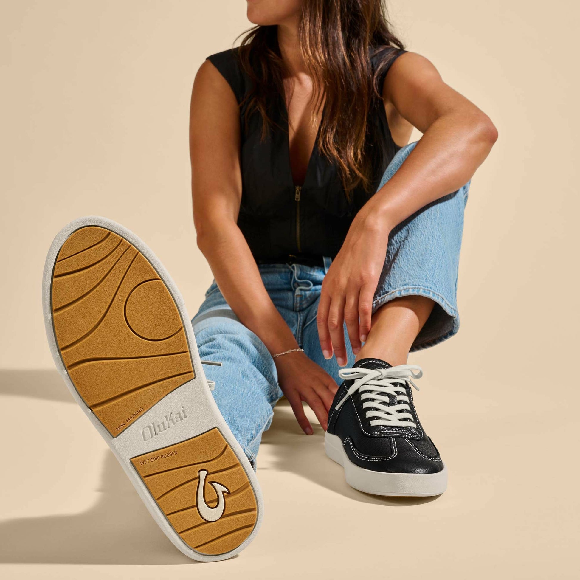 Hā‘upu Leather Sneakers - Onyx