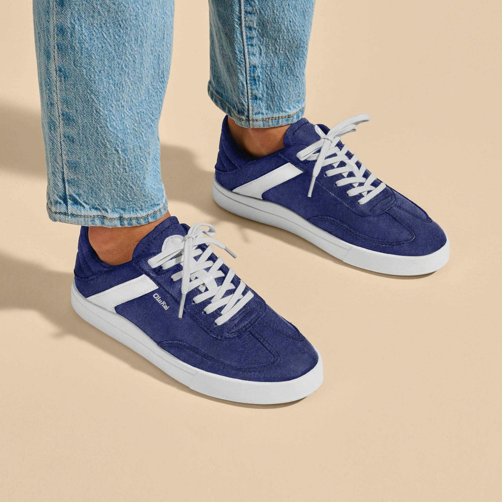 Hā‘upu Leather Sneakers - Navy / Off White