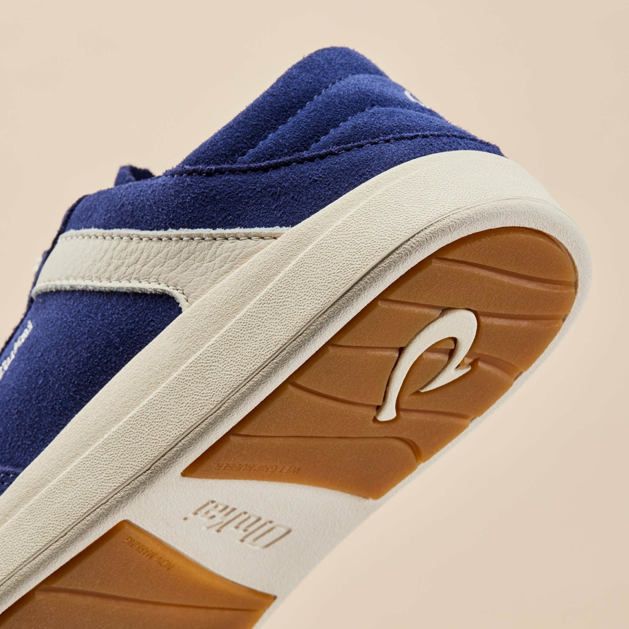 Hā‘upu Leather Sneakers - Navy / Off White