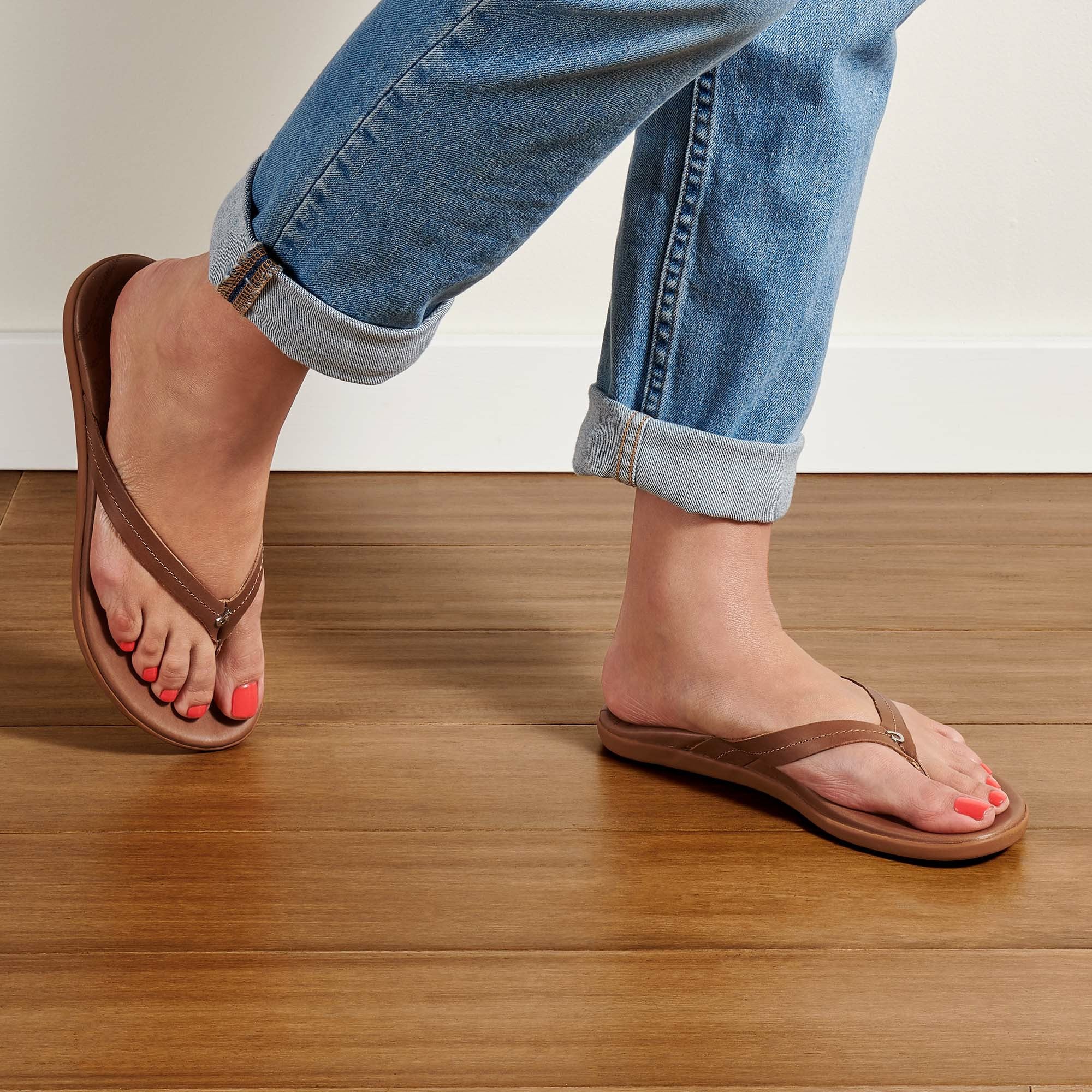 Honu Leather Beach Sandals - Tan