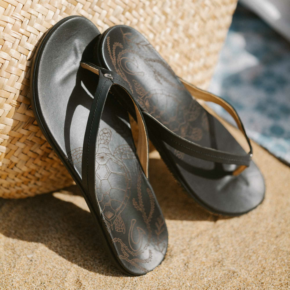 Honu Leather Beach Sandals - Black