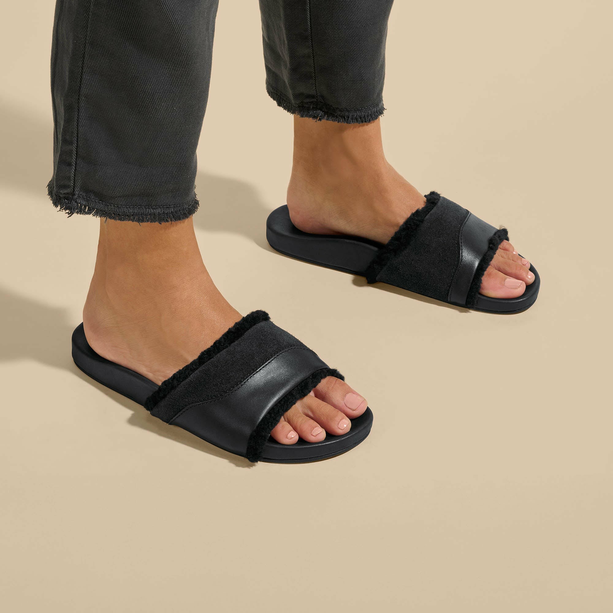 Hō‘ala Slide Slide Slipper Sandals - Black