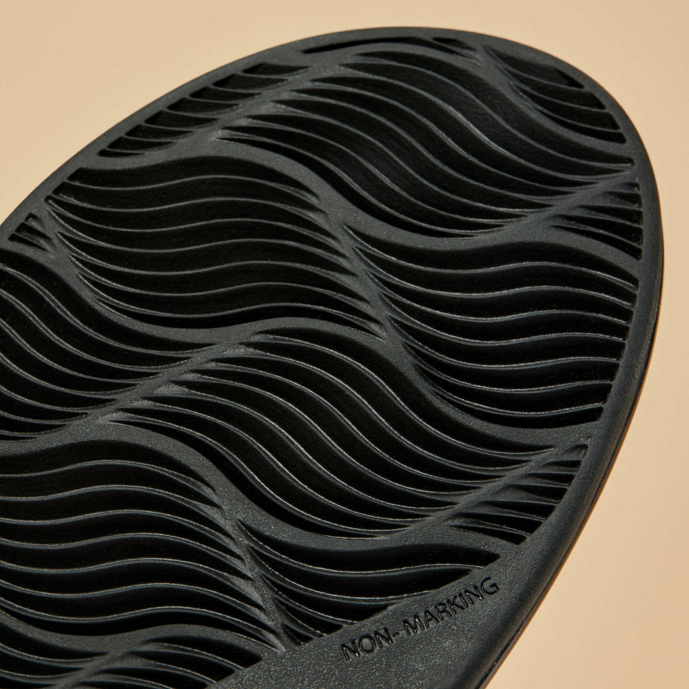 La‘i Slide Slide Beach Sandals - Black