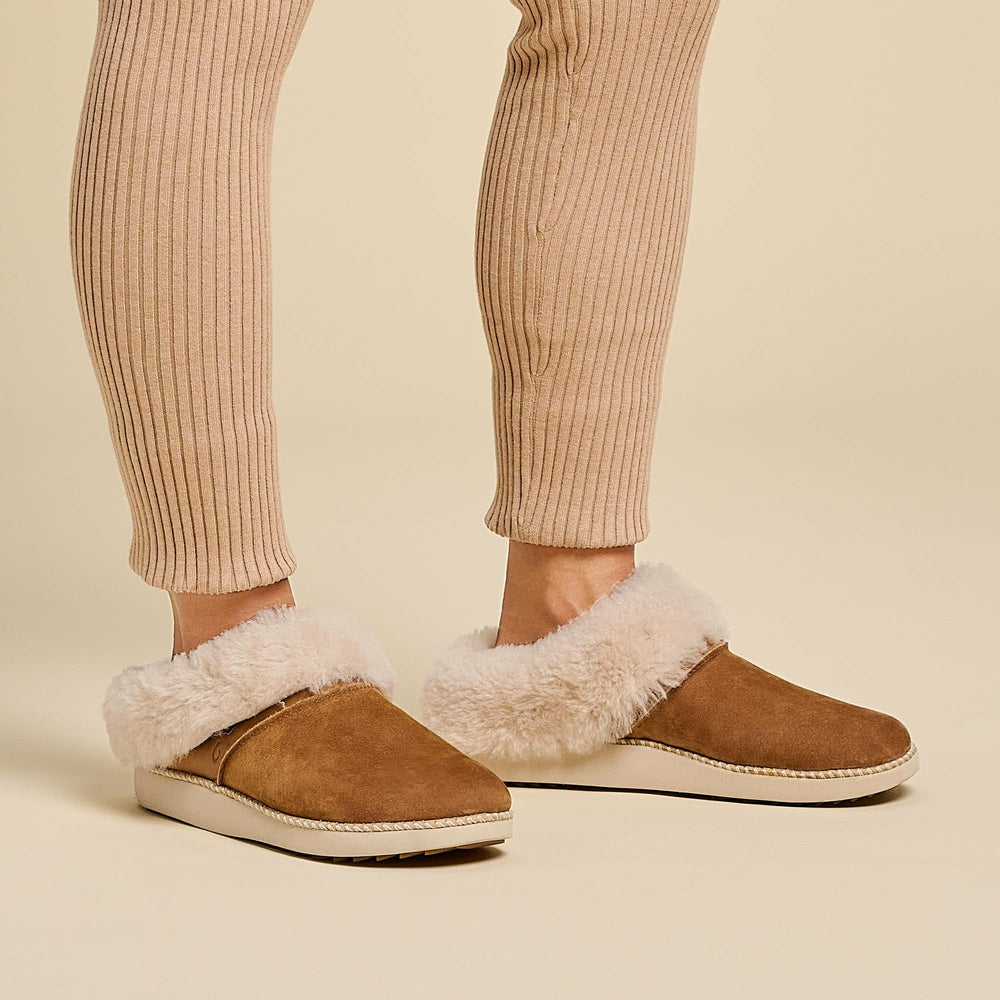 Ku‘i Women‘s Slip-On Slippers - Tan / Bone