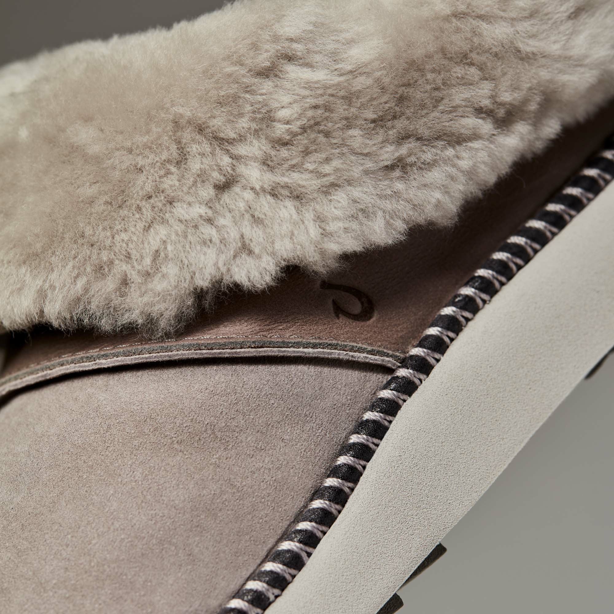 Ku‘i Fuzzy Slip-On Slippers - Fog